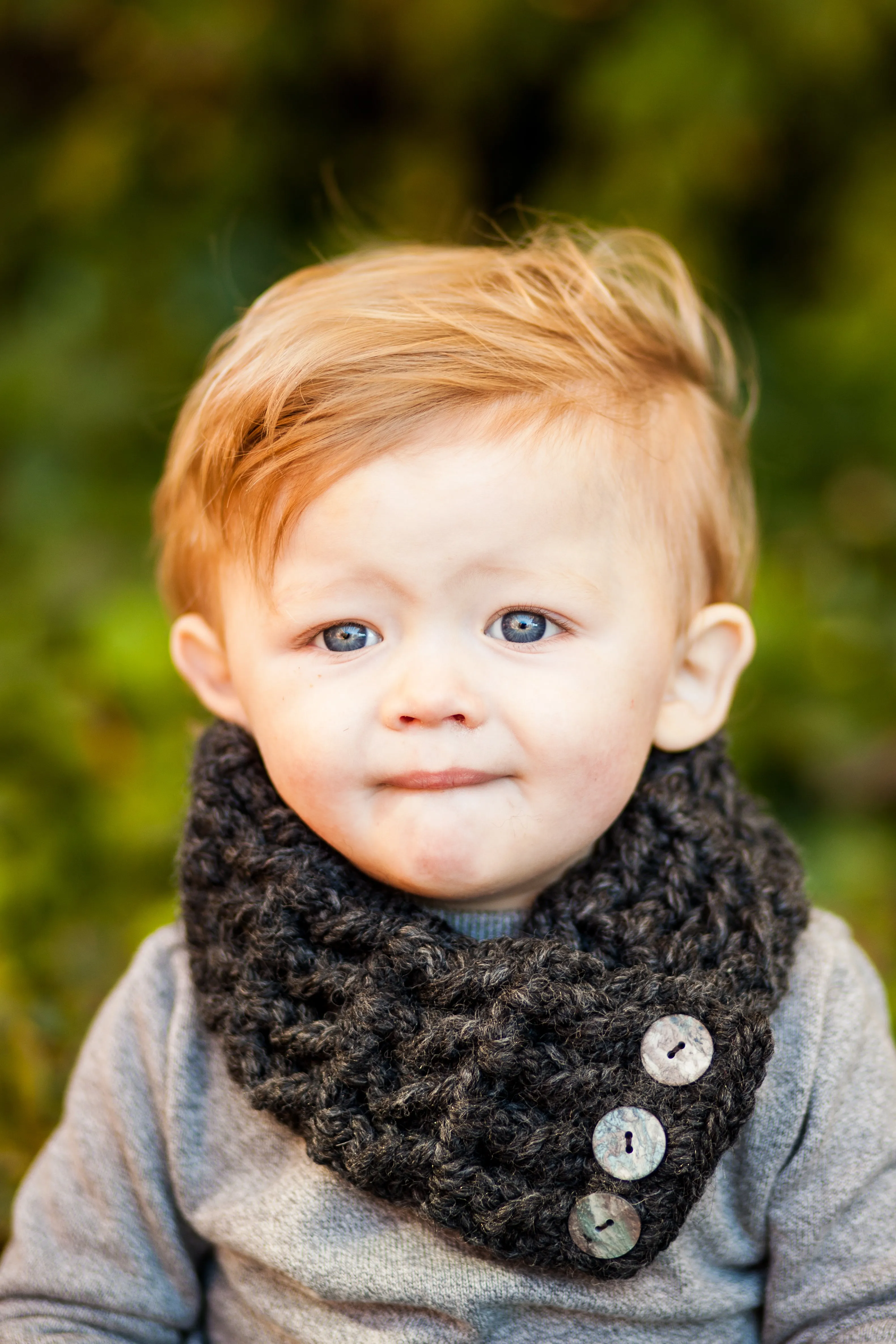 Charcoal gray button scarf