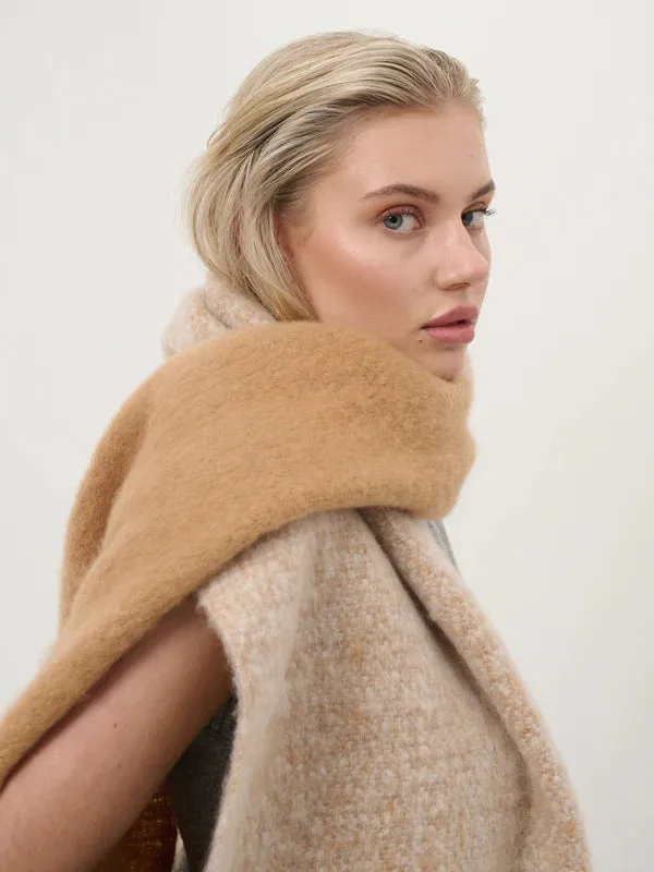 Libby Fluffy Scarf